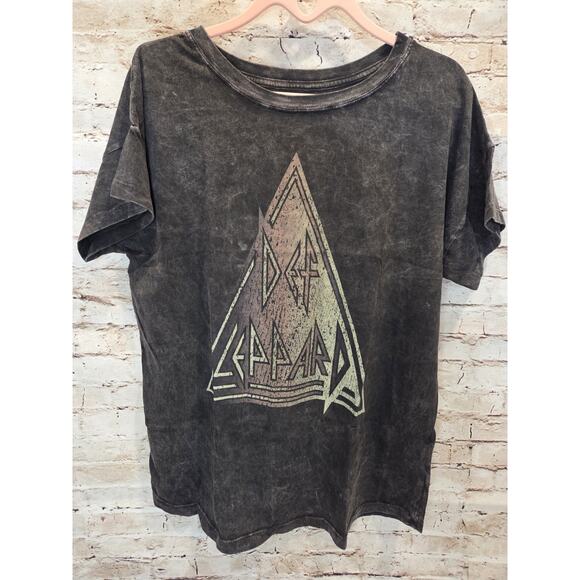 Vintage Canvas Graphic Tee Unisex Size Medium Short Sleeve Def Lepard Shirt... - Picture 1 of 3